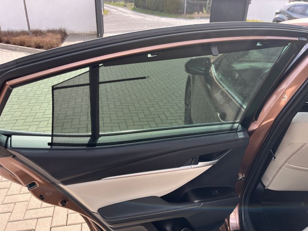 Toyota Camry Sedan / Limuzína 2,5 l 137 kw