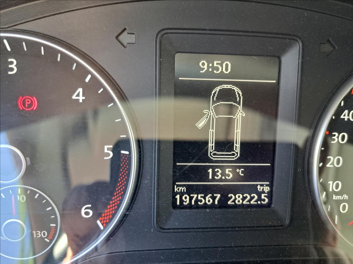 Volkswagen Touran Kombi 1,6 l 77 kw