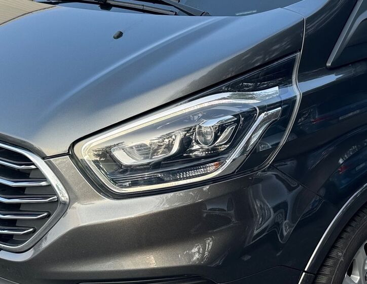 Ford Tourneo Custom Kombi 2,0 l 96 kw