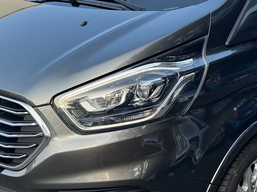 Ford Tourneo Custom Kombi 2,0 l 96 kw