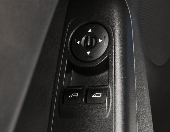 Ford Tourneo Courier 23