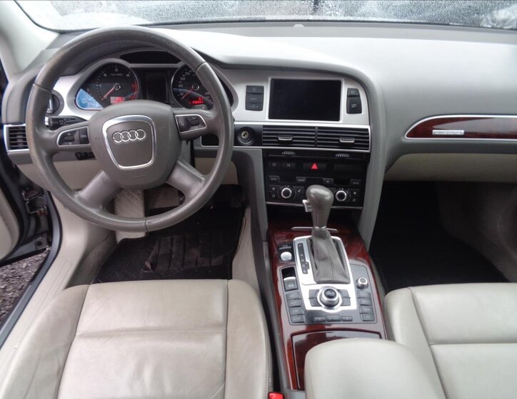 Audi A6 Kombi 3,0 l 176 kw