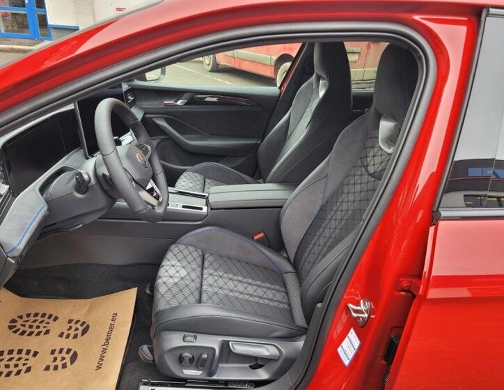 Volkswagen Passat Kombi 2,0 l 195 kw