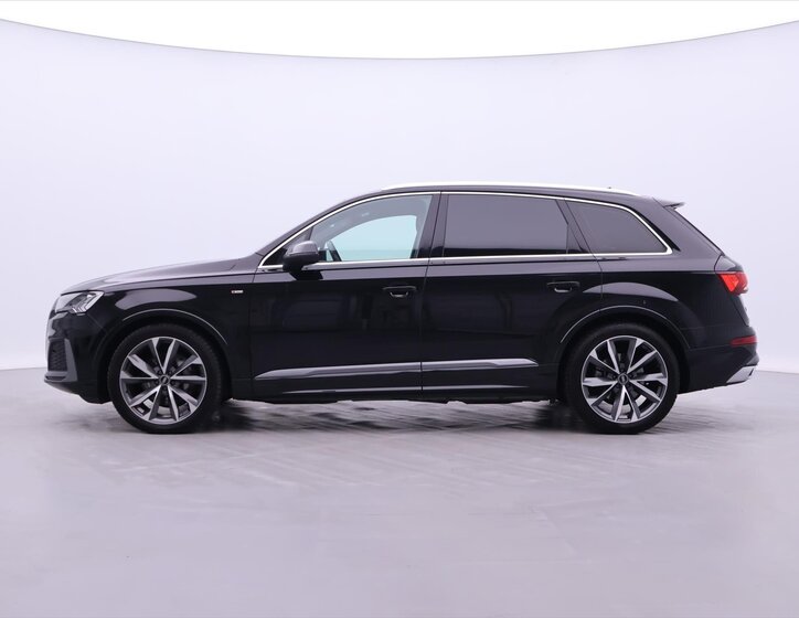 Audi Q7 4