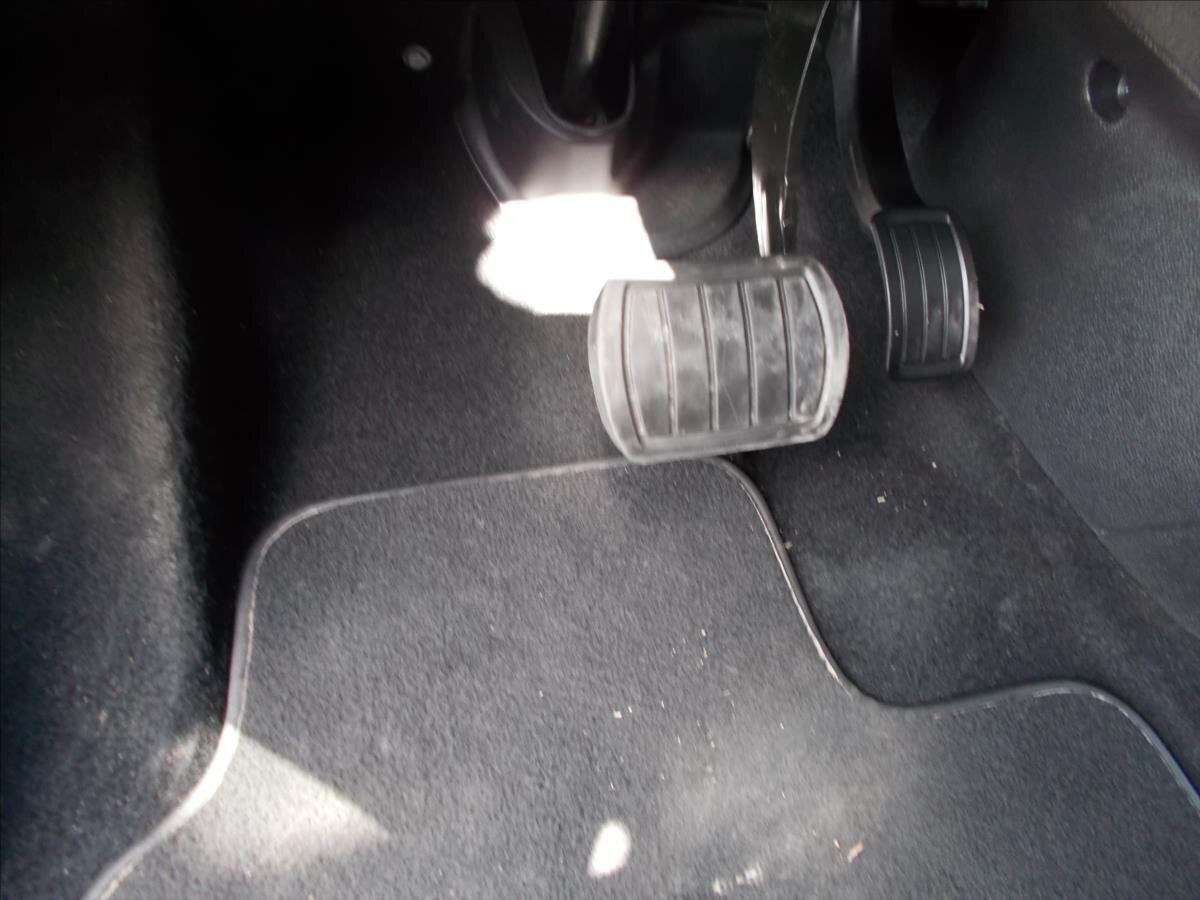 Peugeot Traveller MPV 2,0 l 130 kw