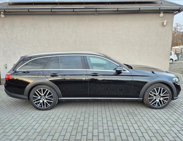 Mercedes-Benz Třídy E Kombi 2,9 l 243 kw