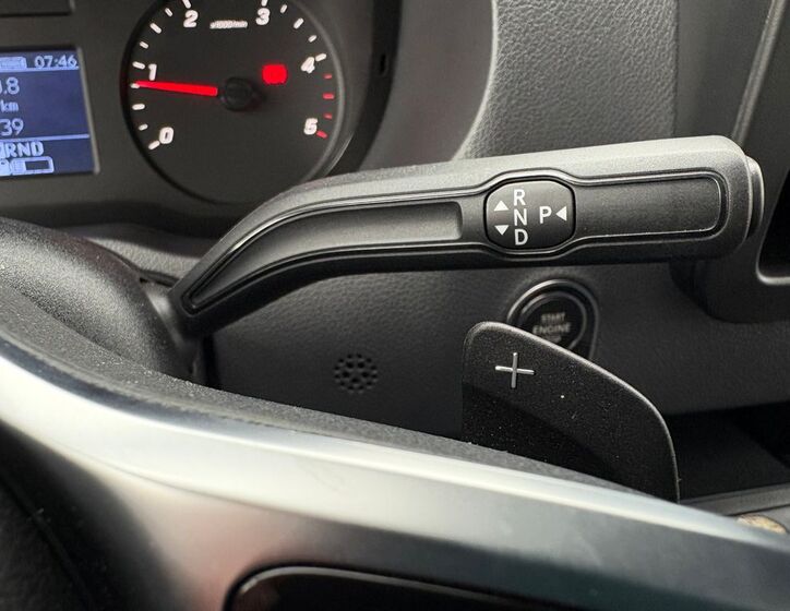 Mercedes-Benz Sprinter 10