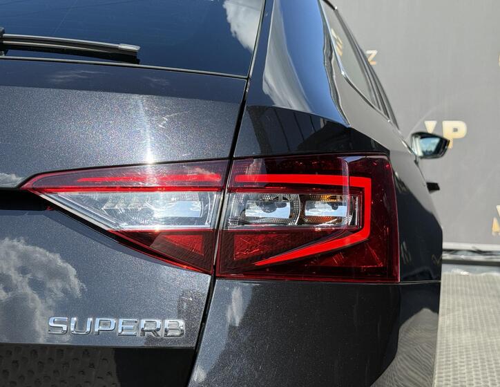 Škoda Superb 30