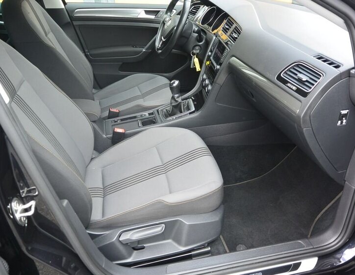 Volkswagen Golf Hatchback 1,2 l 63 kw