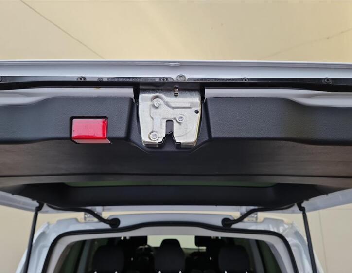 Mercedes-Benz Vito 24