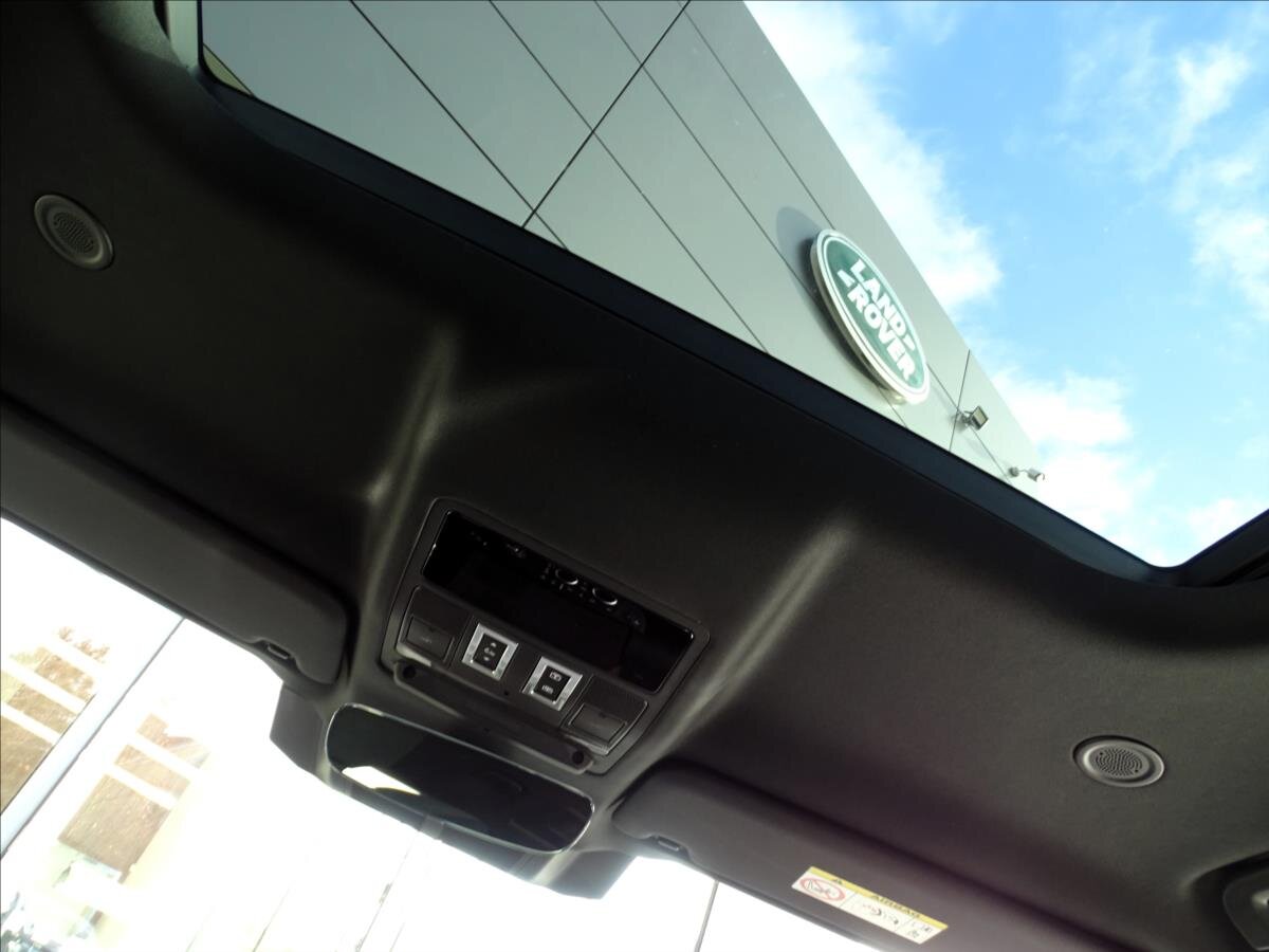 Land Rover Defender SUV 3,0 l 257 kw