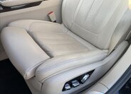 BMW Řada 7 Sedan 3,0 l 210 kw