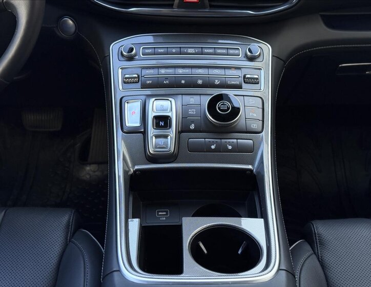 Hyundai Santa Fe SUV / Terénní 2,2 l 142 kw