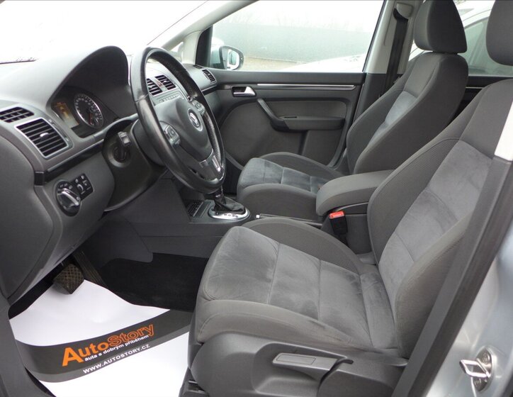 Volkswagen Touran Kombi 1,6 l 77 kw