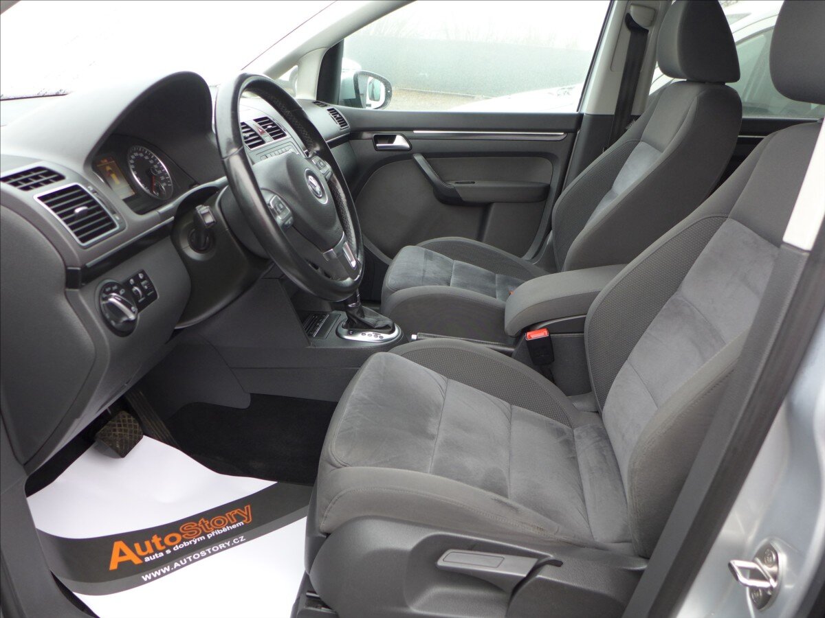 Volkswagen Touran Kombi 1,6 l 77 kw