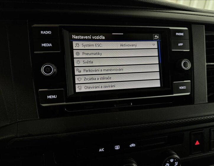 Volkswagen Transporter Kombi 2,0 l 81 kw