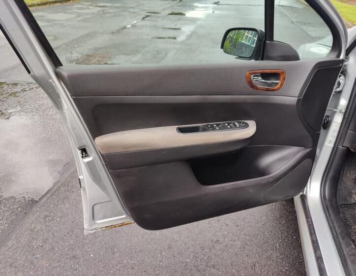 Peugeot 307 8