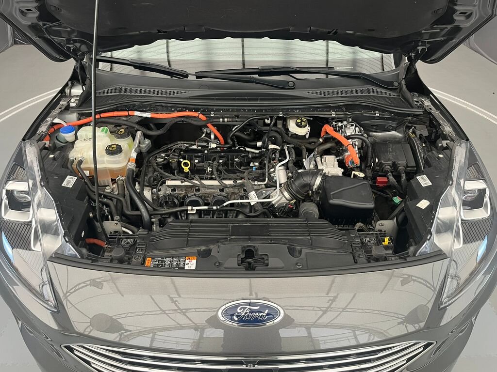Ford Kuga SUV / Terénní 2,5 l 140 kw