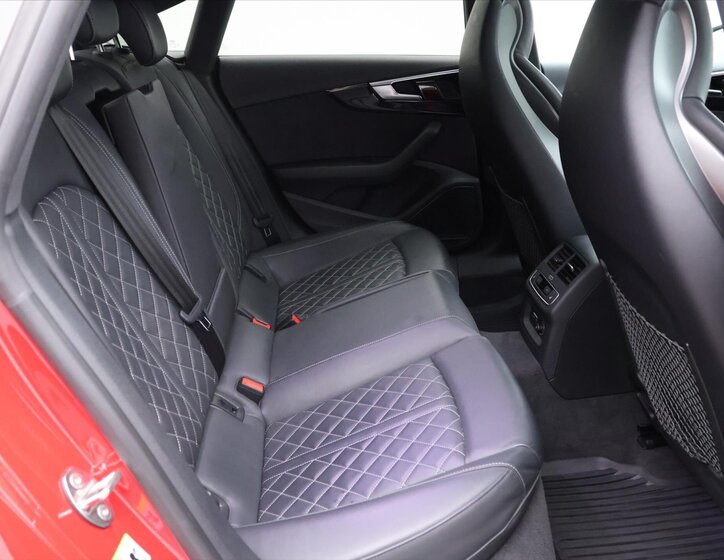 Audi S5 Liftback 3,0 l 251 kw