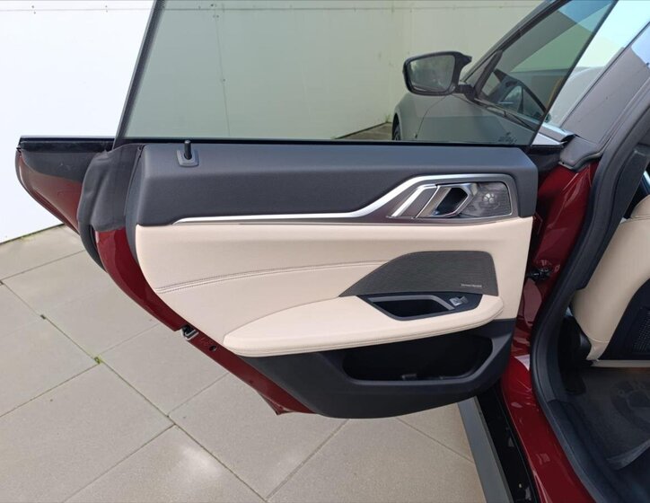 BMW i4 Sedan 0,0 400 kw