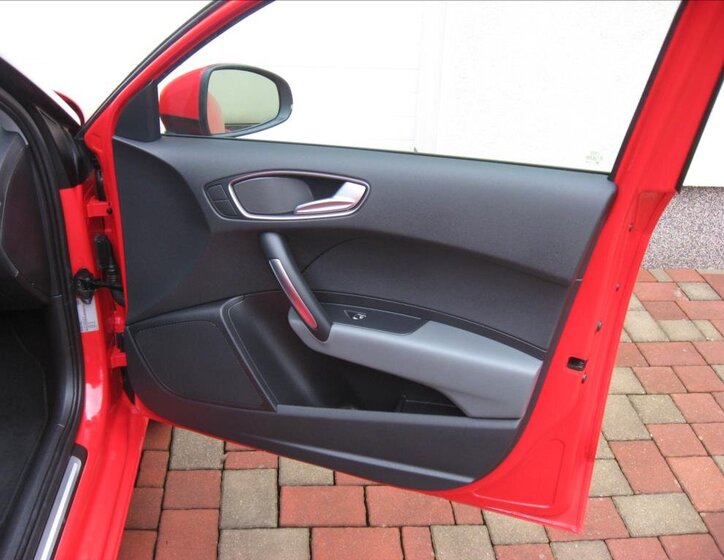 Audi A1 Hatchback 999,0 60 kw