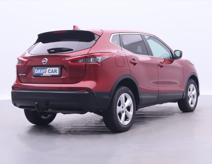 Nissan Qashqai SUV / Terénní 1,3 l 117 kw