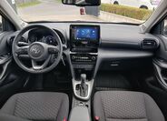 Toyota Yaris Cross 16