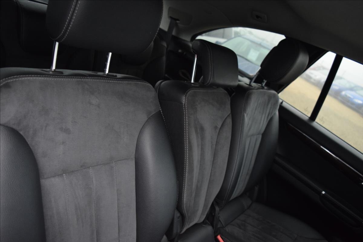 Mercedes-Benz Třídy R Kombi 3,0 l 140 kw