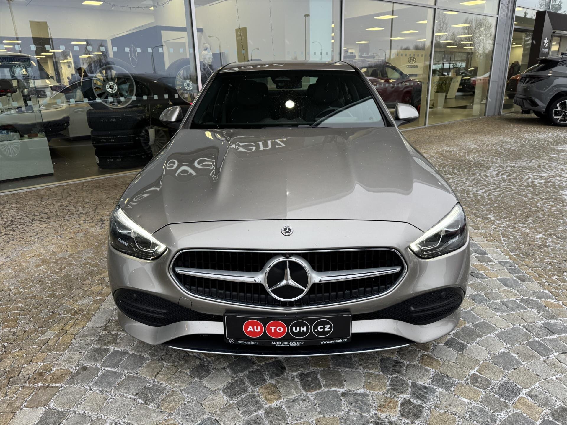 Mercedes-Benz Třídy C Sedan 2,0 l 147 kw