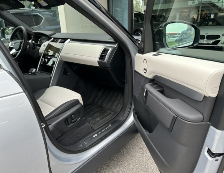 Land Rover Discovery 21