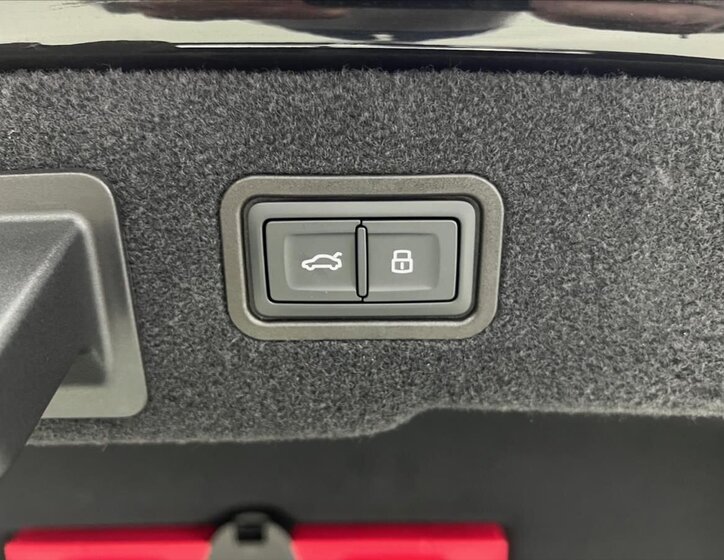 Audi S8 Ostatní 4,0 l 420 kw