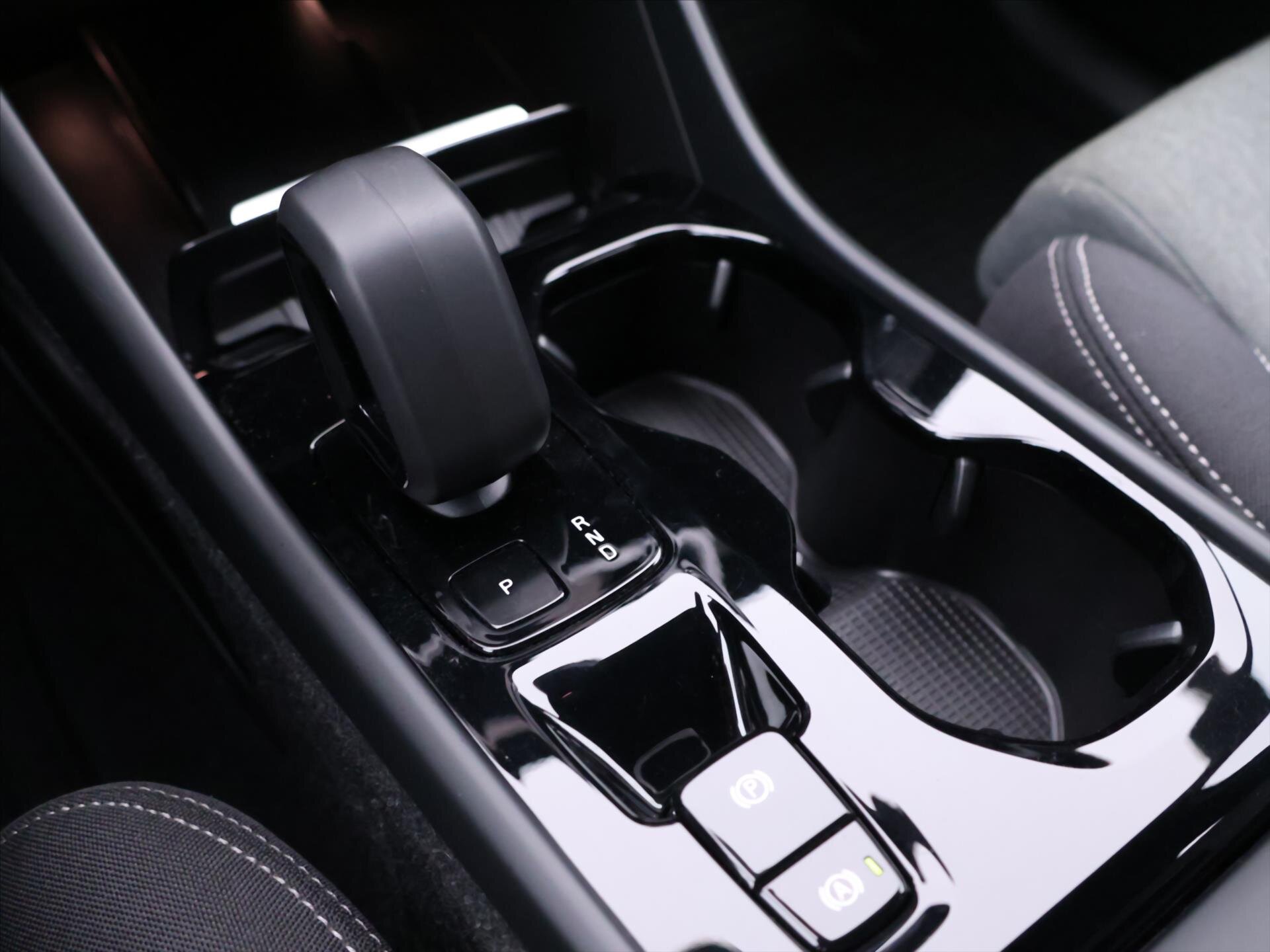 Volvo XC40 SUV 2,0 l 145 kw