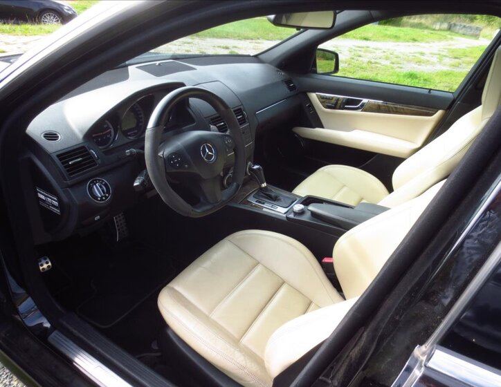 Mercedes-Benz Třídy C Kombi 6,2 l 336 kw