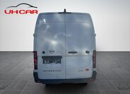 Nissan Interstar 6