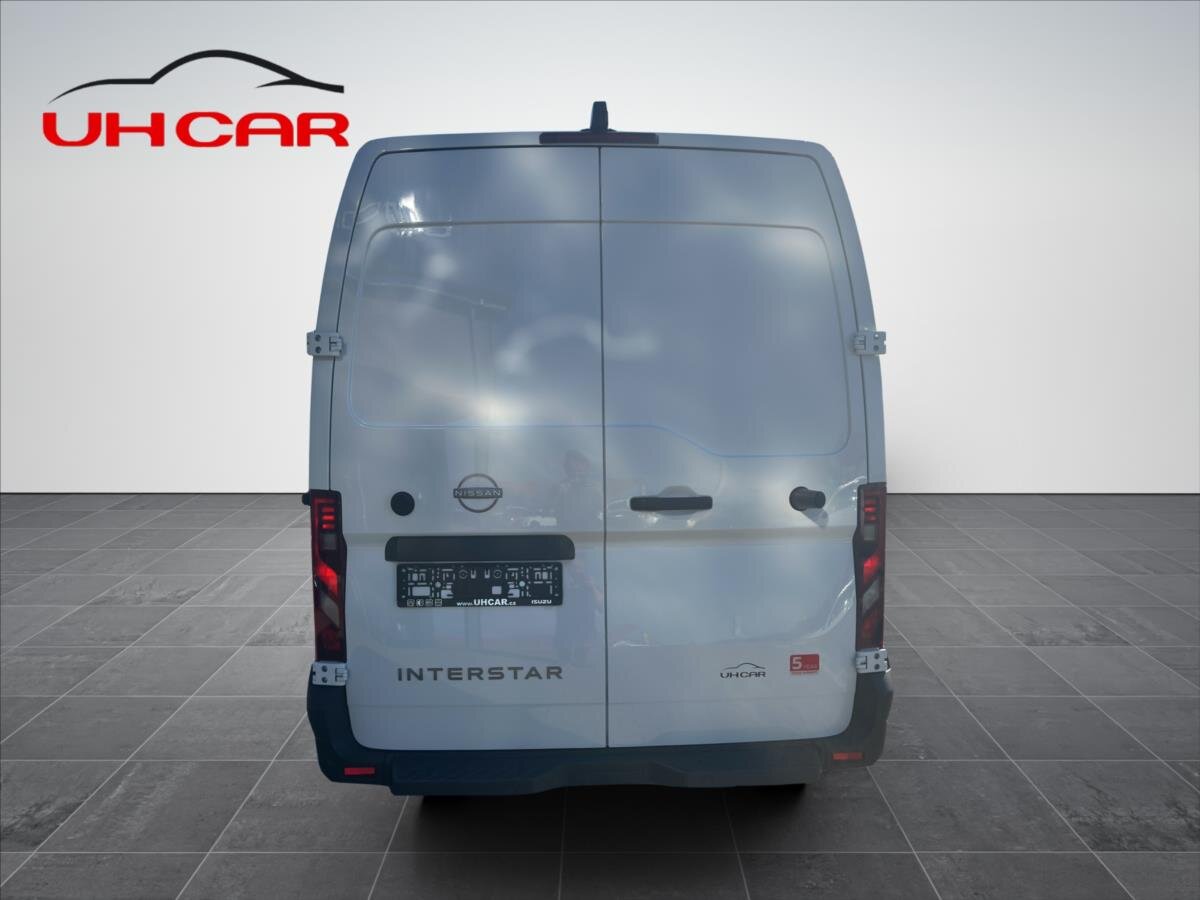 Nissan Interstar