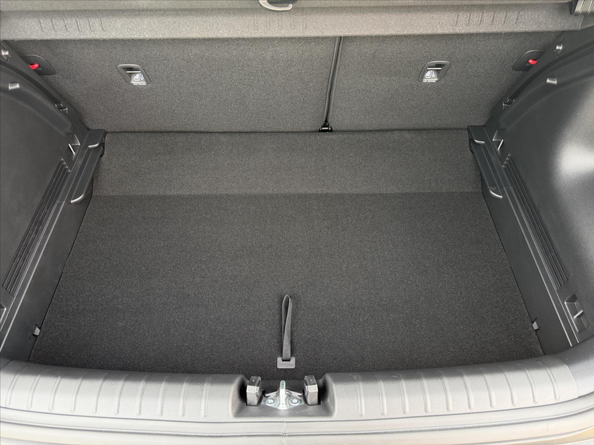 KIA Stonic CUV / Crossover 998,0 74 kw