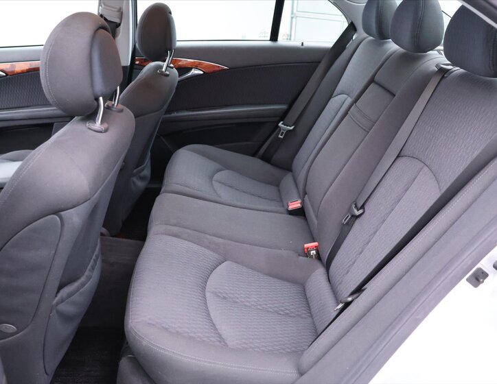 Mercedes-Benz Třídy E 13