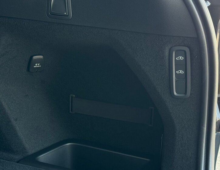 Volvo XC90 SUV / Terénní 2,0 l 184 kw