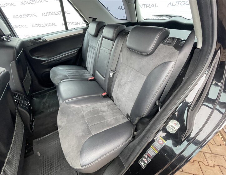 Mercedes-Benz Třídy M SUV / Terénní 3,5 l 200 kw