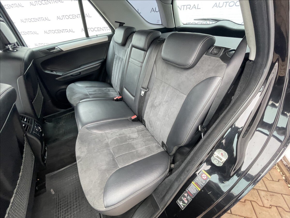 Mercedes-Benz Třídy M SUV / Terénní 3,5 l 200 kw