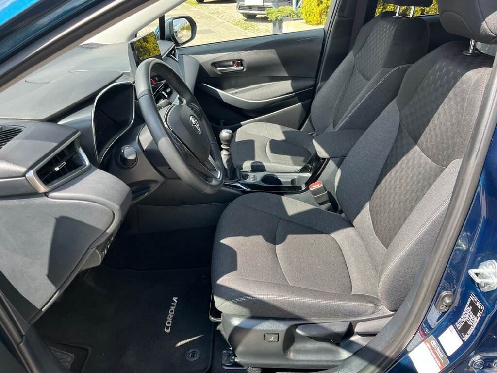 Toyota Corolla Sedan / Limuzína 1,5 l 92 kw