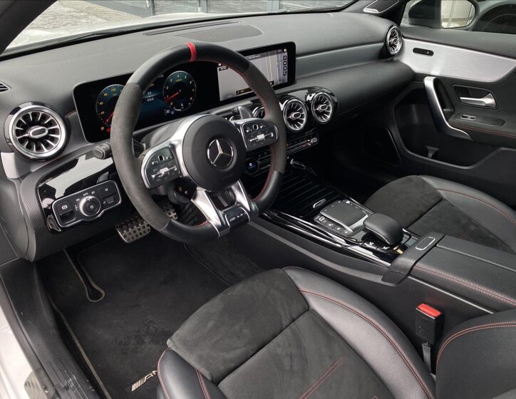 Mercedes-Benz Třídy A 9