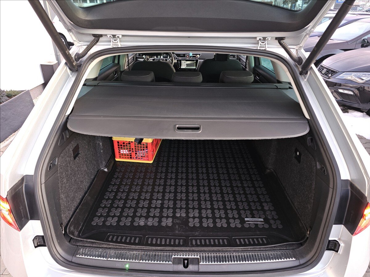 Škoda Superb Kombi 2,0 l 110 kw