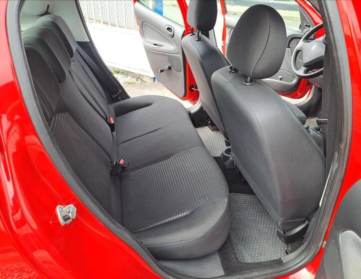 Peugeot 206 Hatchback 1,1 l 44 kw