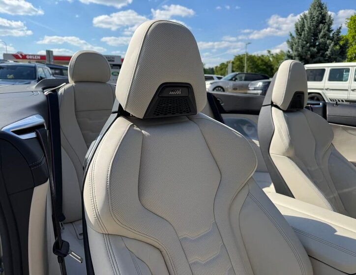 BMW Řada 8 Kabriolet 4,4 l 390 kw