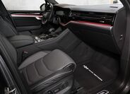 Volkswagen Touareg 17