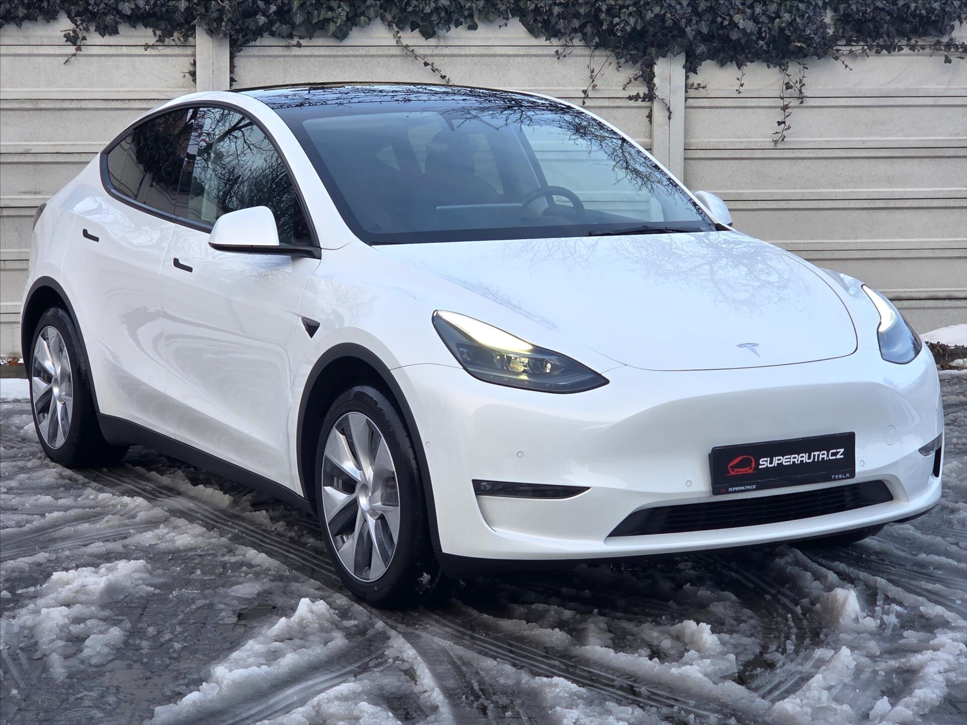 Tesla Model Y SUV / Terénní 0,0 378 kw