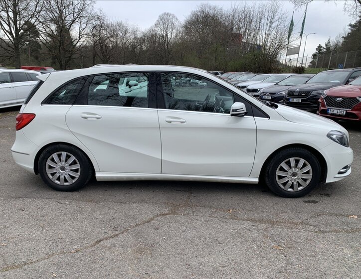Mercedes-Benz Třídy B Hatchback 1,6 l 90 kw