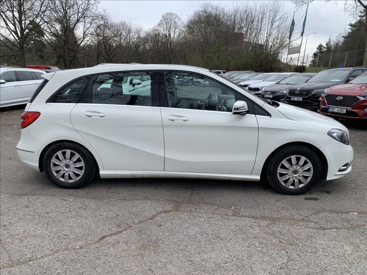 Mercedes-Benz Třídy B Hatchback 1,6 l 90 kw