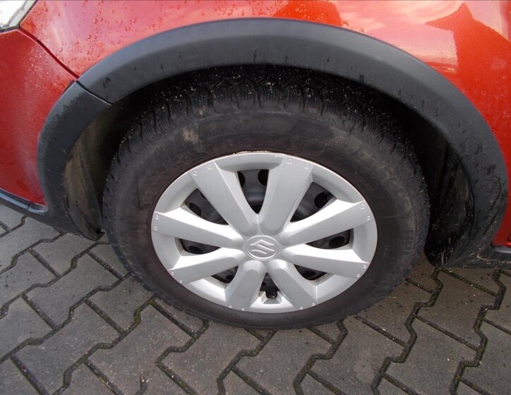 Suzuki SX4 Hatchback 1,6 l 88 kw